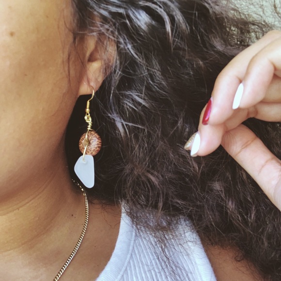 *SOLD*Sea Glass& African Bead Earrings - Picture 2 of 3